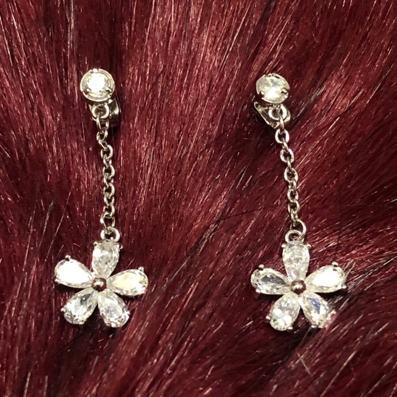 Cinderella Clear Crystal Flower Dangle Stud Earrings - Picture 3 of 6